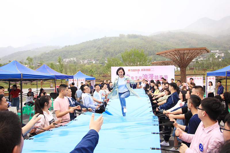 20180422万盛有情青年团圆漫步鱼子岗活动回顾林深时见鹿